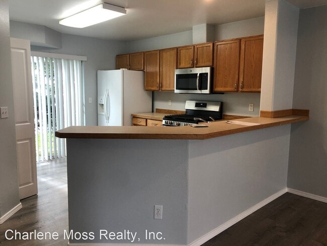Building Photo - 3 br, 1.5 bath House - 1921 Bragaw Square ...