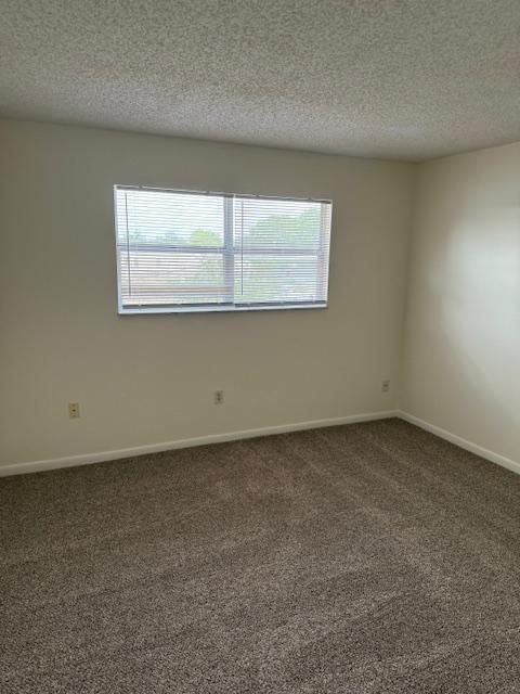 Foto del edificio - 906 Knox McRae Dr