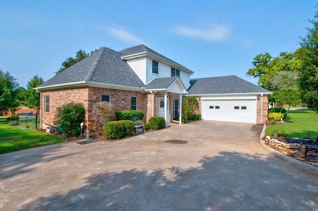 Building Photo - 303 W Kiowa Dr