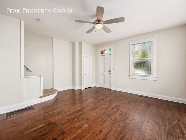 Building Photo - 504 S Lazelle St