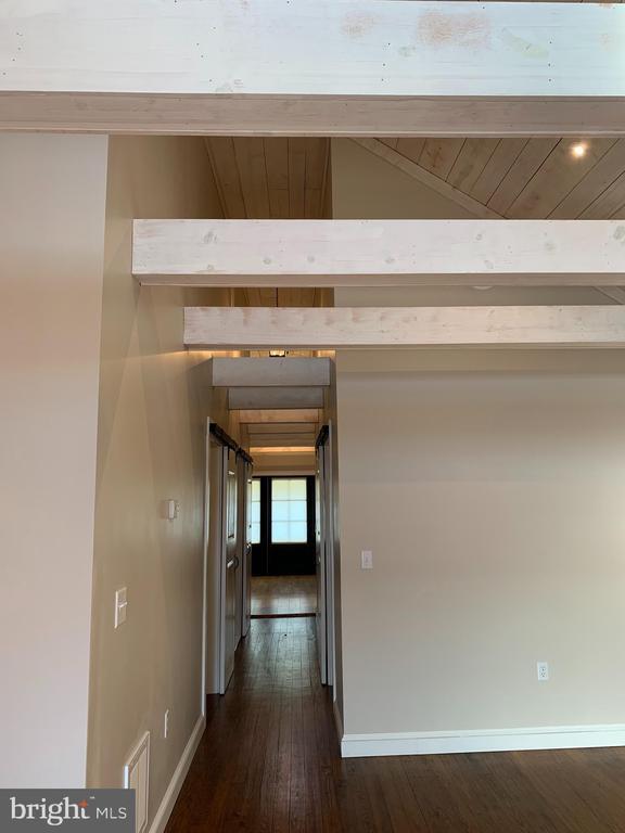 Building Photo - 146 N Washington St