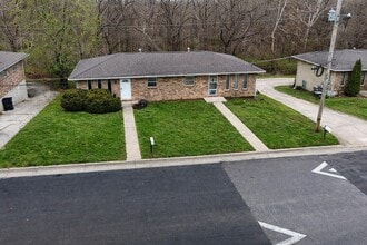 Building Photo - 1712 Garden Dr