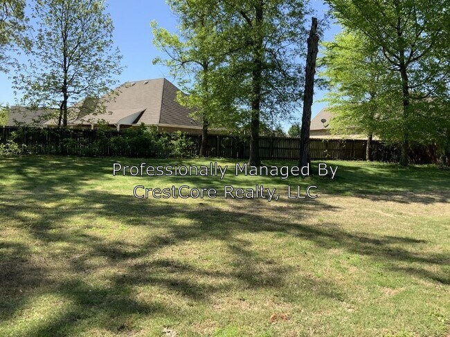 Building Photo - 130 Southpointe Dr