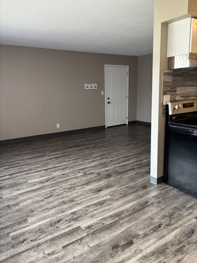 Building Photo - VALLEY HIGH APARTMENTS - 1705