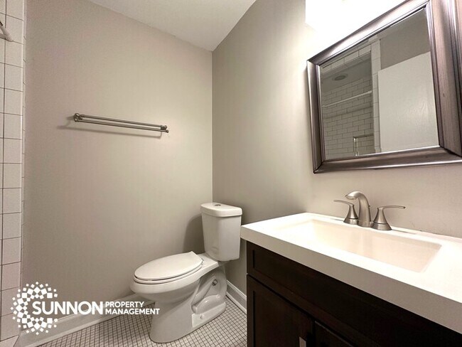 Foto del edificio - Perfectly Located 3 Bed, 2 Bath Home
