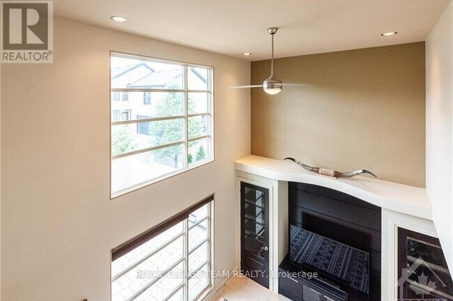 Building Photo - 423 Rahul Crescent