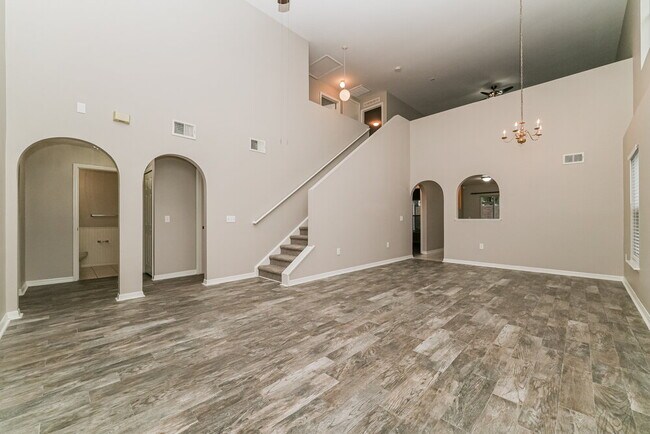 Foto del edificio - 17027 Ongar Ct