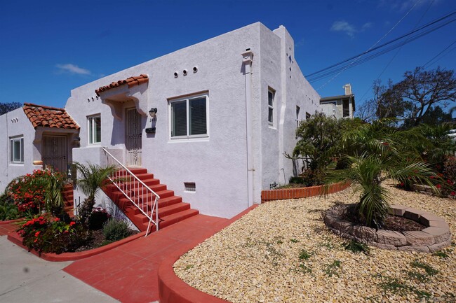 Building Photo - 2444 Curlew St