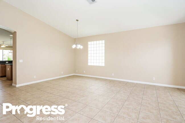 Building Photo - 753 Triana St