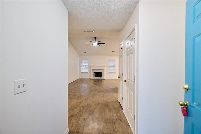 Foto del edificio - 1645 Fort Mason Way