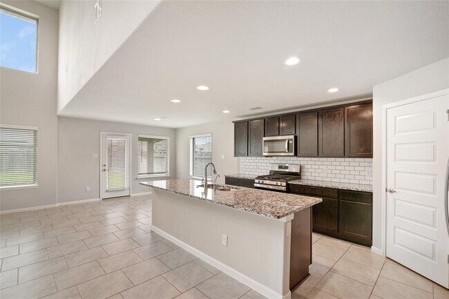 Building Photo - 5611 Cedar Cres Ct