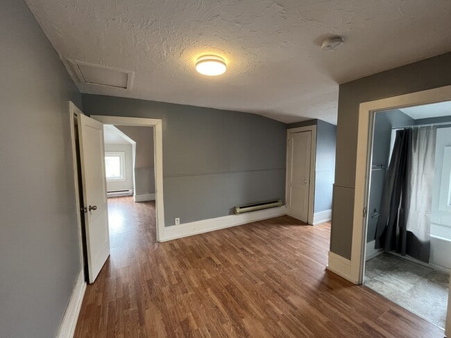Building Photo - 385 Lutz St