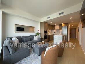 Building Photo - 3800-3800 Capozzi Rd