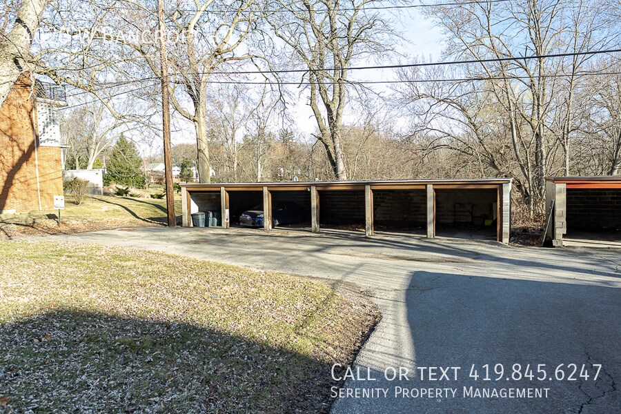 Building Photo - 4020 W Bancroft St