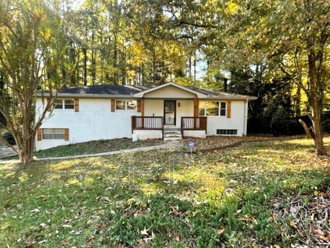 Building Photo - 391 Donfred Dr SW