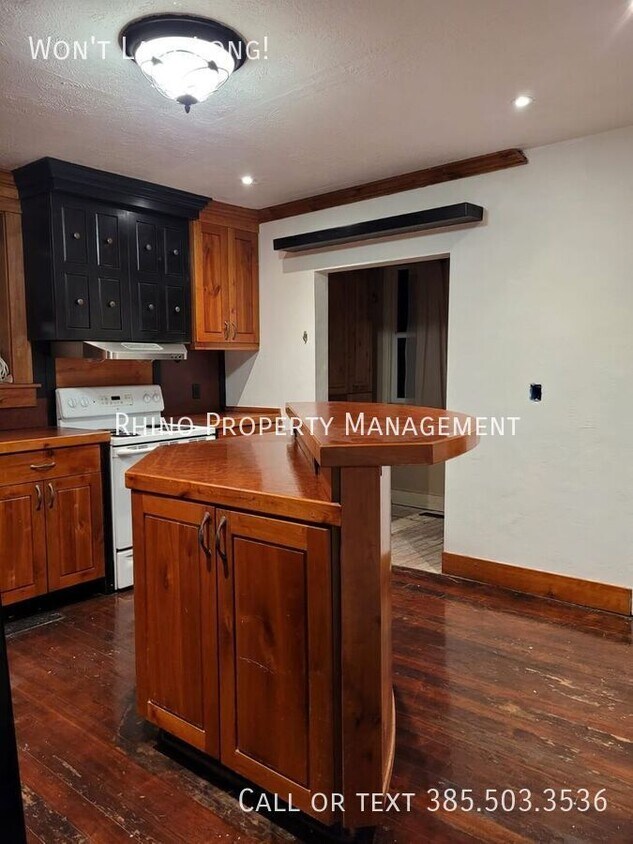 Primary Photo - 1150 West 700 S