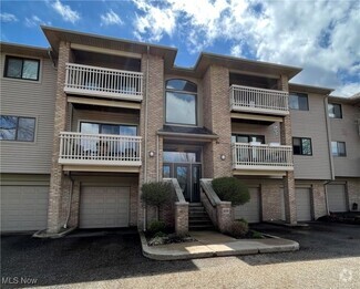 Building Photo - 3800 Rosemont Blvd