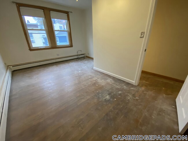 Building Photo - 161 Otis St