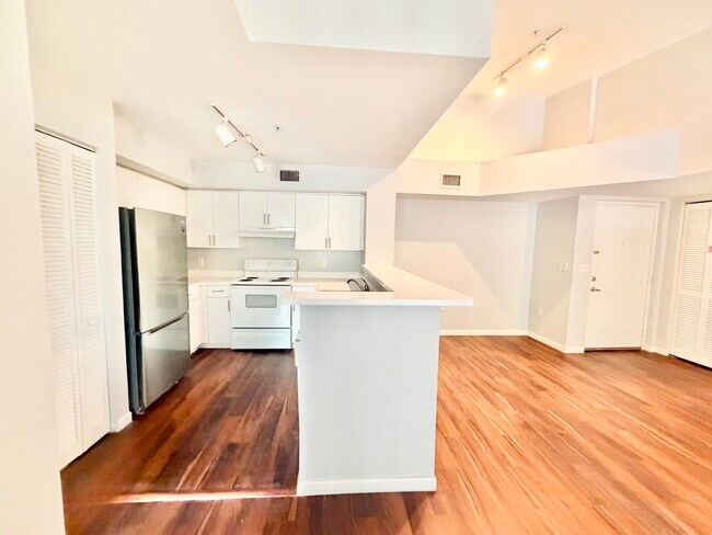 Foto del edificio - 4856 N State Rd 7