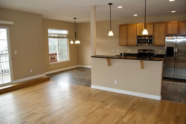 Foto del edificio - 6815 W Yale Ave