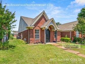 Building Photo - 6902 Century Oaks Dr