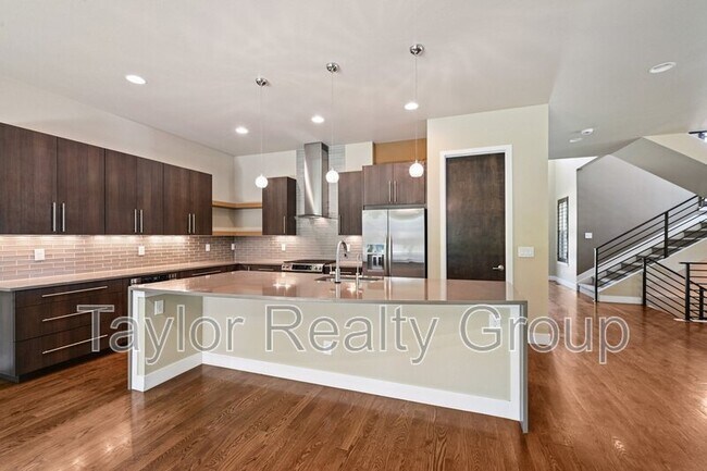 Foto del edificio - 2800 S Dexter Way