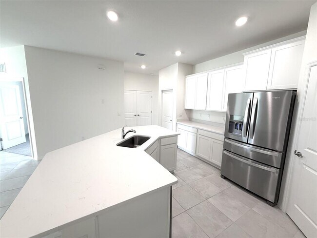 Foto del edificio - 4730 NW 39th St Rd