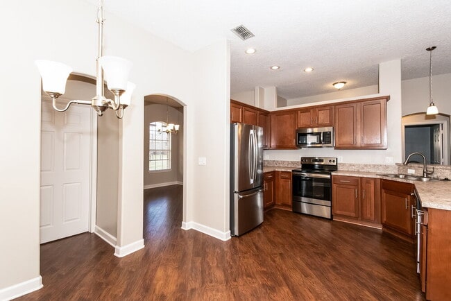 Building Photo - 299 Thornbrook Ct