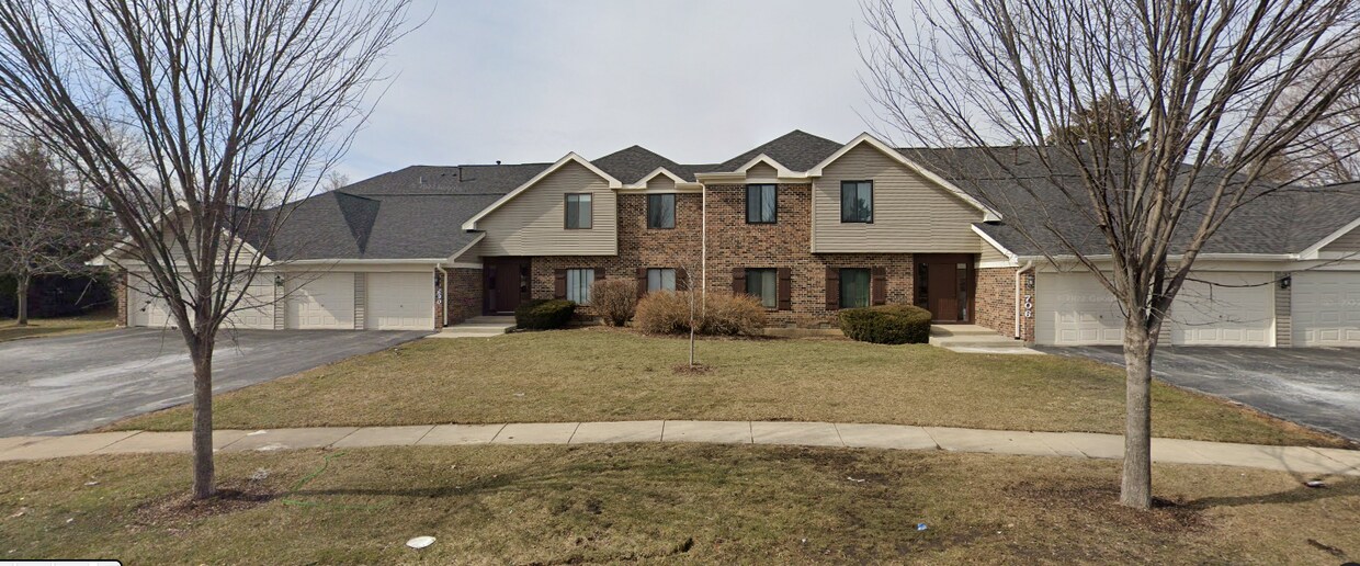 690 Cross Creek Dr W Unit AA, Roselle, IL 60172 Condo for Rent in
