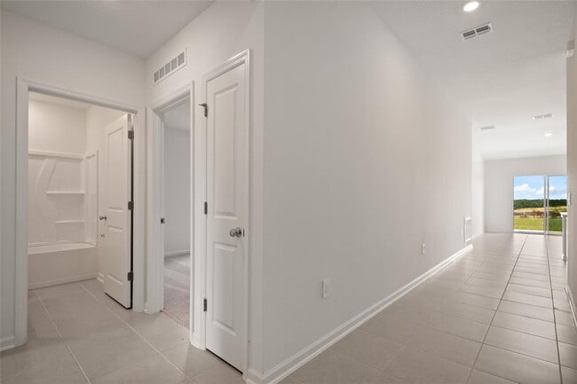 Foto del edificio - 7479 SANDSTONE Dr