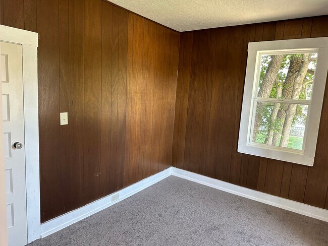 Foto del edificio - 2+ BEDROOM 1 BATHROOM HOUSE FOR RENT