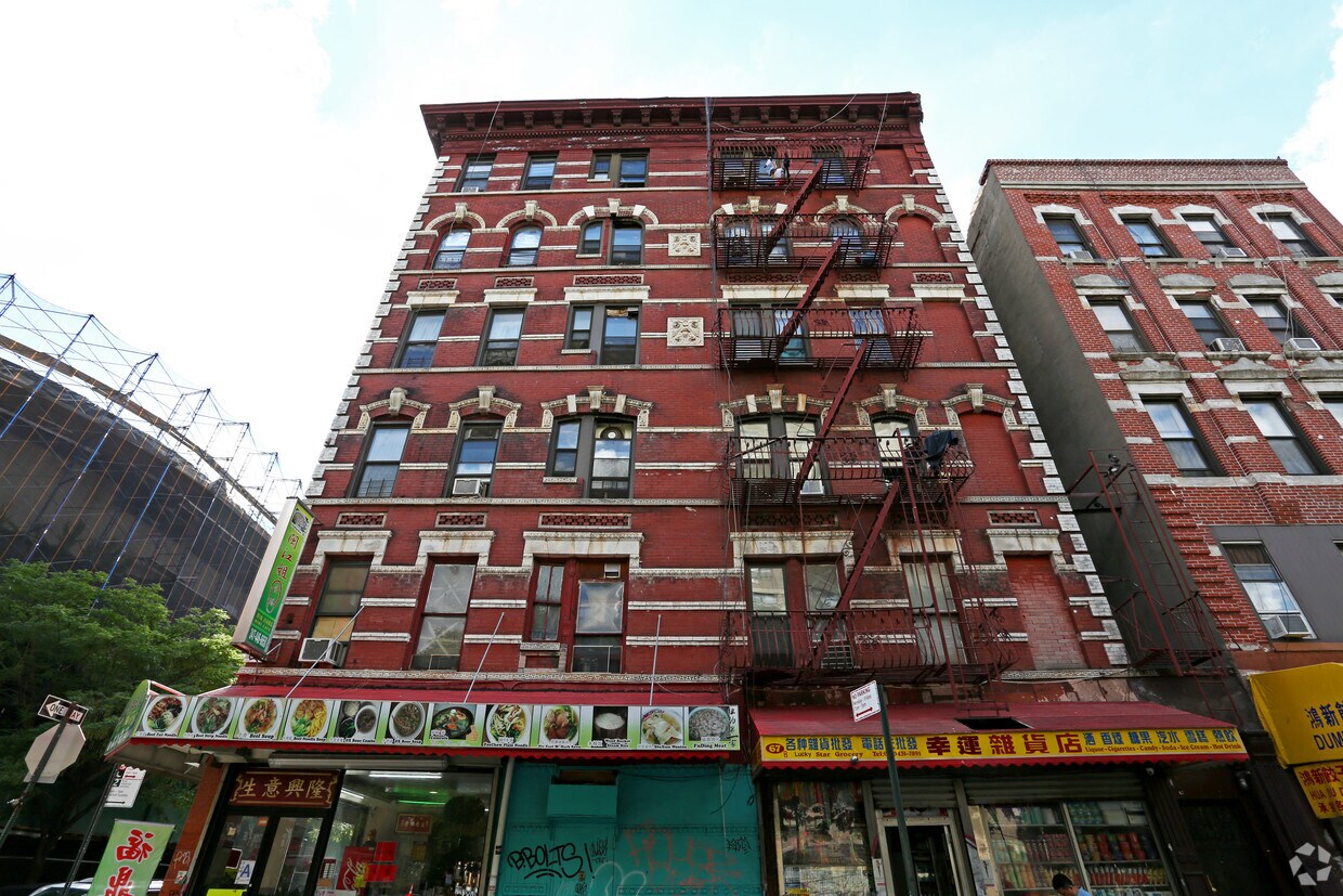 Building Photo - 107-109 Hester St