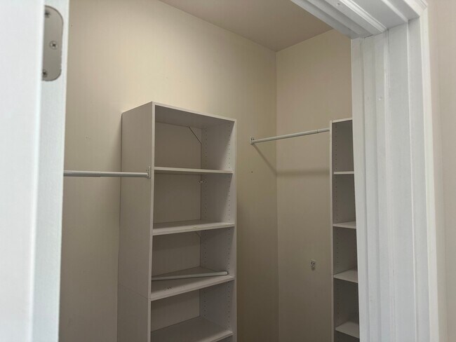 Foto del edificio - 2395 NW 68th St