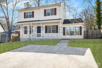 Building Photo - 594 Waynes Ct SE