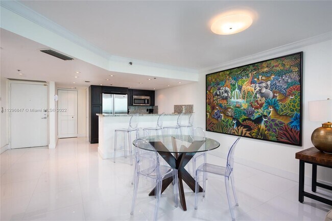 Foto del edificio - 1717 N Bayshore Dr