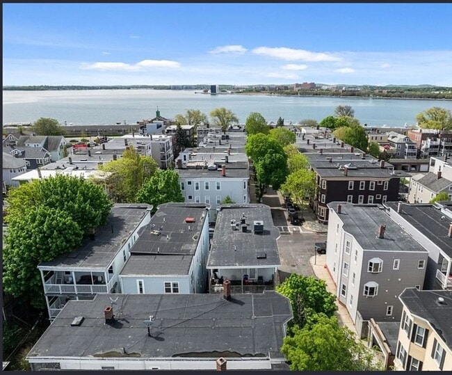 Photo - Marine Rd Apartment