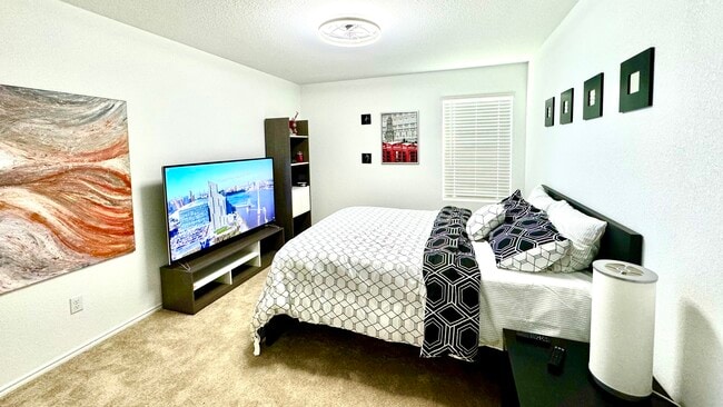 Building Photo - 271 Carmello
