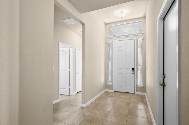 Building Photo - 16440 Pienza Dr