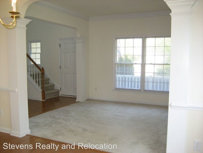 Building Photo - 209 Calebra Way