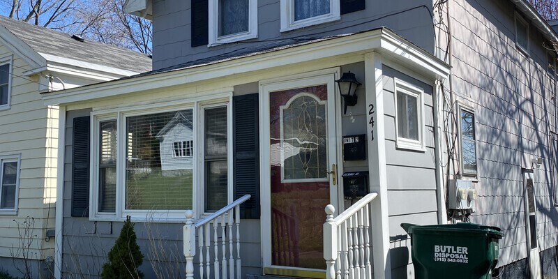 Primary Photo - 241 E 9th St