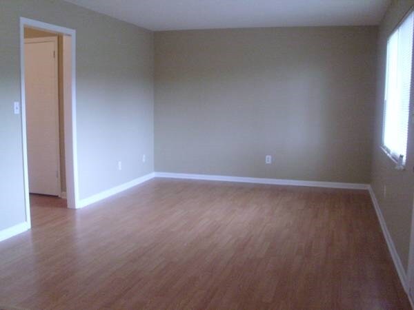 Foto del edificio - 1243-1246 E Harper Ave