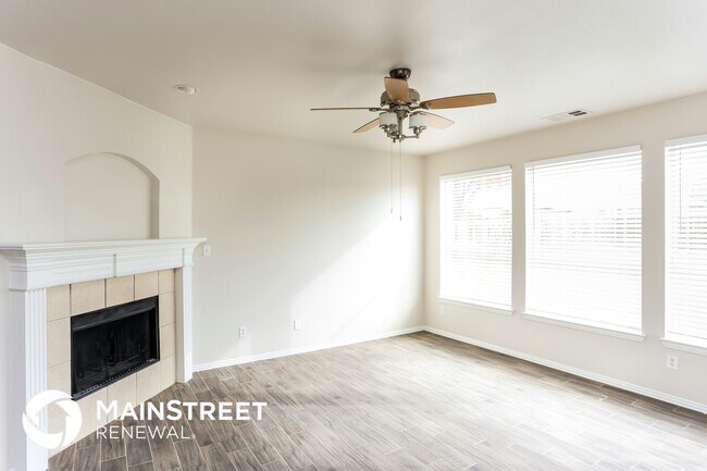 Foto del edificio - 532 Pinnacle Dr