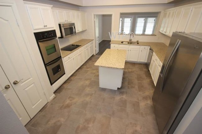 Building Photo - 2 bedroom in SAN ANTONIO TX 78209
