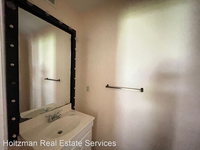 Foto del edificio - 3 br, 1.5 bath House - 1062 Keith Drive