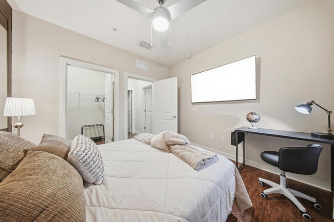 Foto del edificio - 1700 W Cleveland St