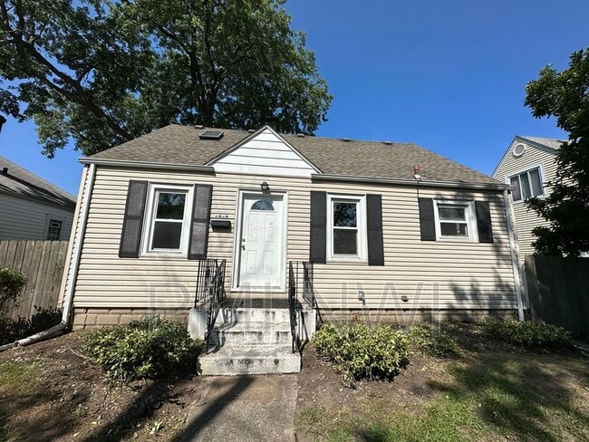 Building Photo - 7414 Tapper Ave
