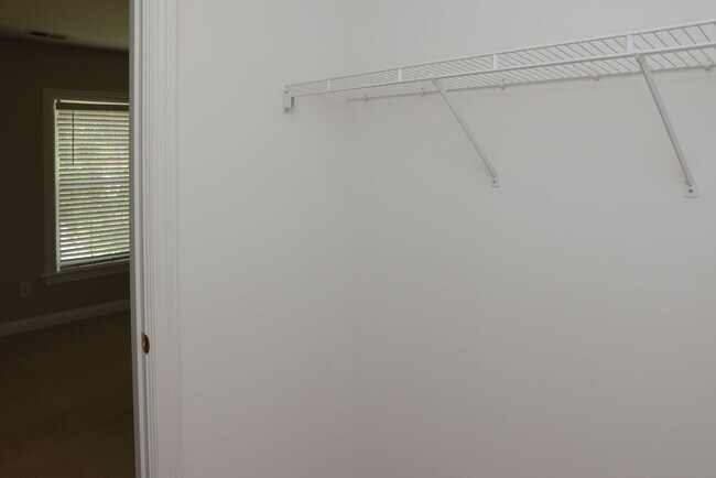 Foto del edificio - 3288 Snaffle Rd