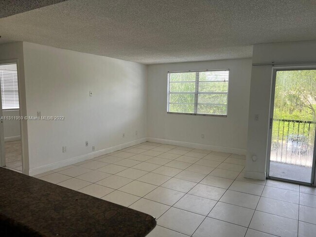 Foto del edificio - 1241 SW 46th Ave
