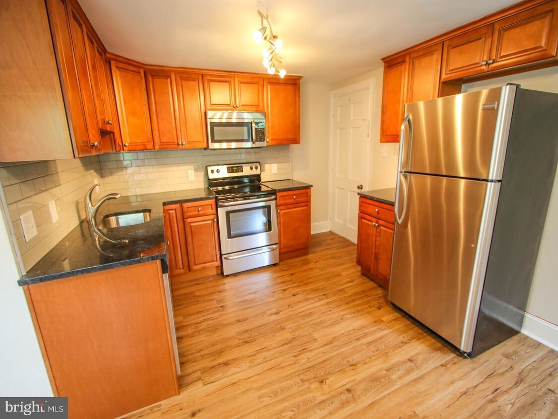 3 Barclay St, Newtown, PA 18940 Room for Rent in Newtown, PA