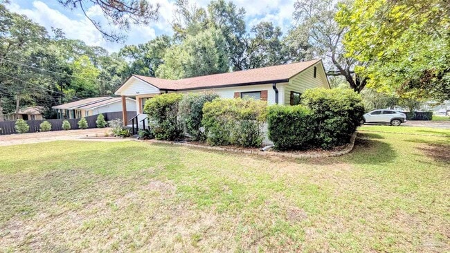 Building Photo - 9644 Hollowbrook Dr